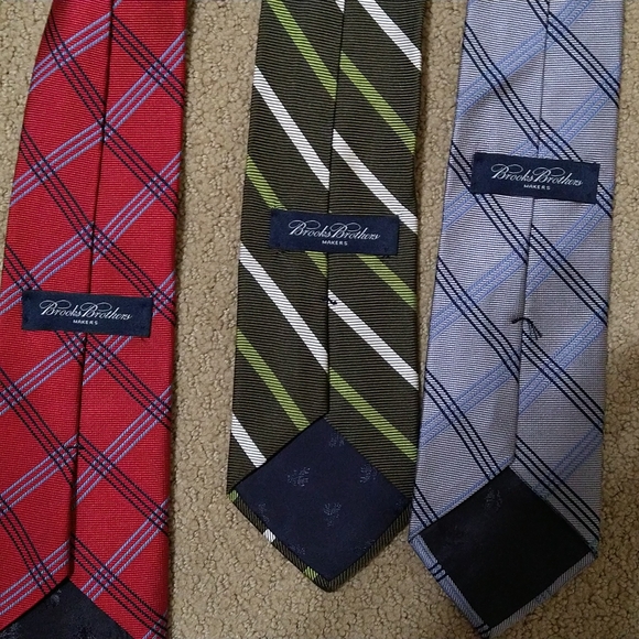 3 Brooks Brothers ties - Picture 5 of 5